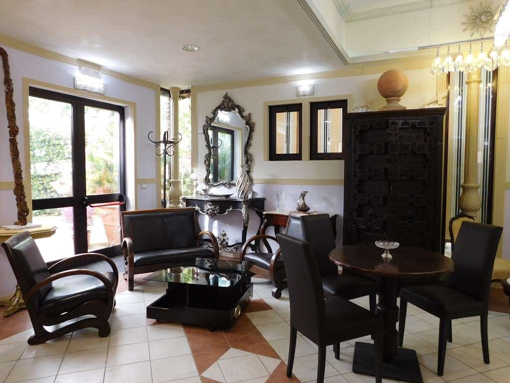 Hotel Blumentag Паола Інтер'єр фото
