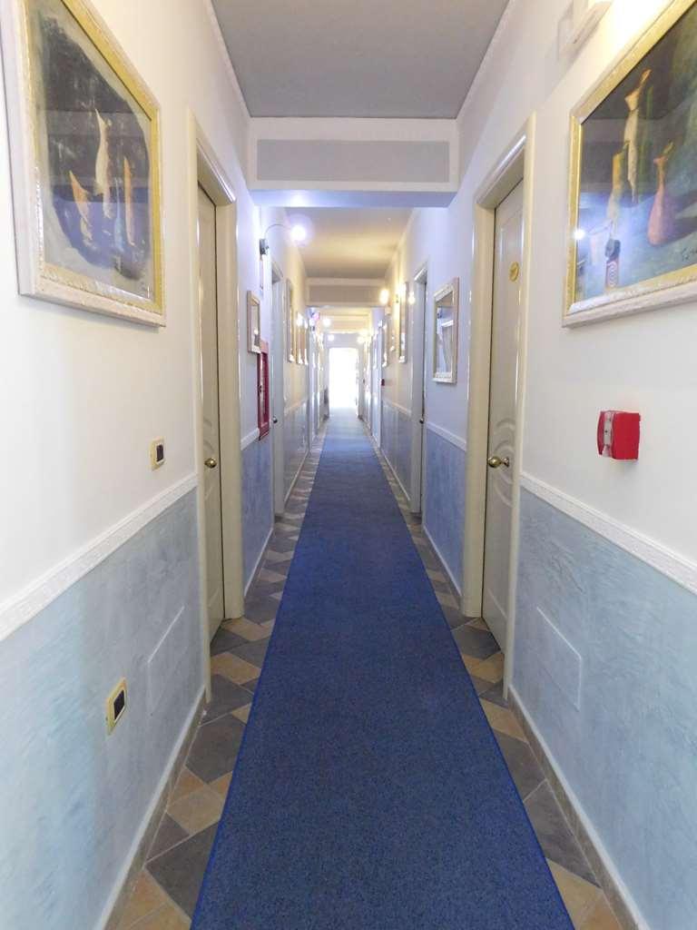 Hotel Blumentag Паола Інтер'єр фото